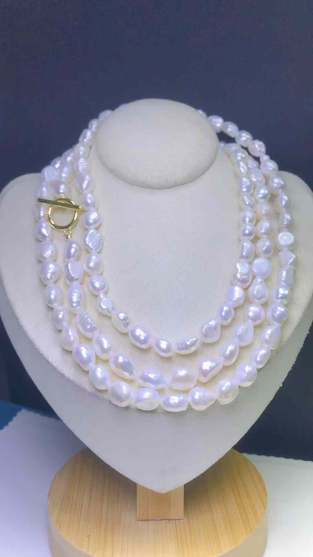 Natural Baroque pearl sweater chain